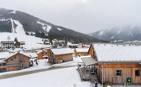 Deluxe Holiday Home in Hohentauern with Jacuzzi
